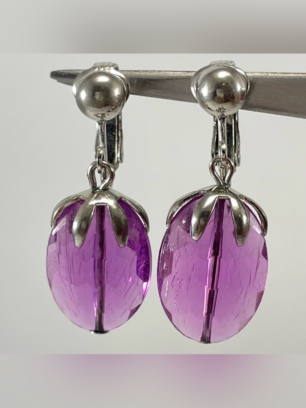 Vintage SARAH COV Purple Acrylic Drop Clip Silver Dangle Earrings